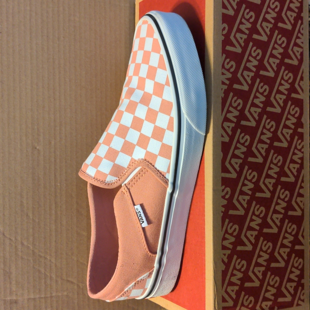 NIB Vans Asher - Checkerboard Rose Dawn/White - W10